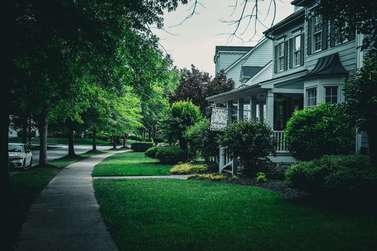 Louisiana homeowners meeting with a home service contractor